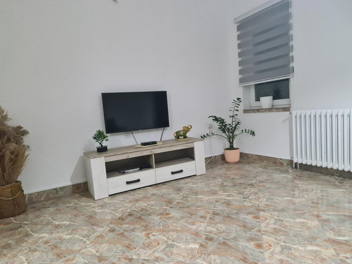 Js Apartmani Nikšić Exterior foto