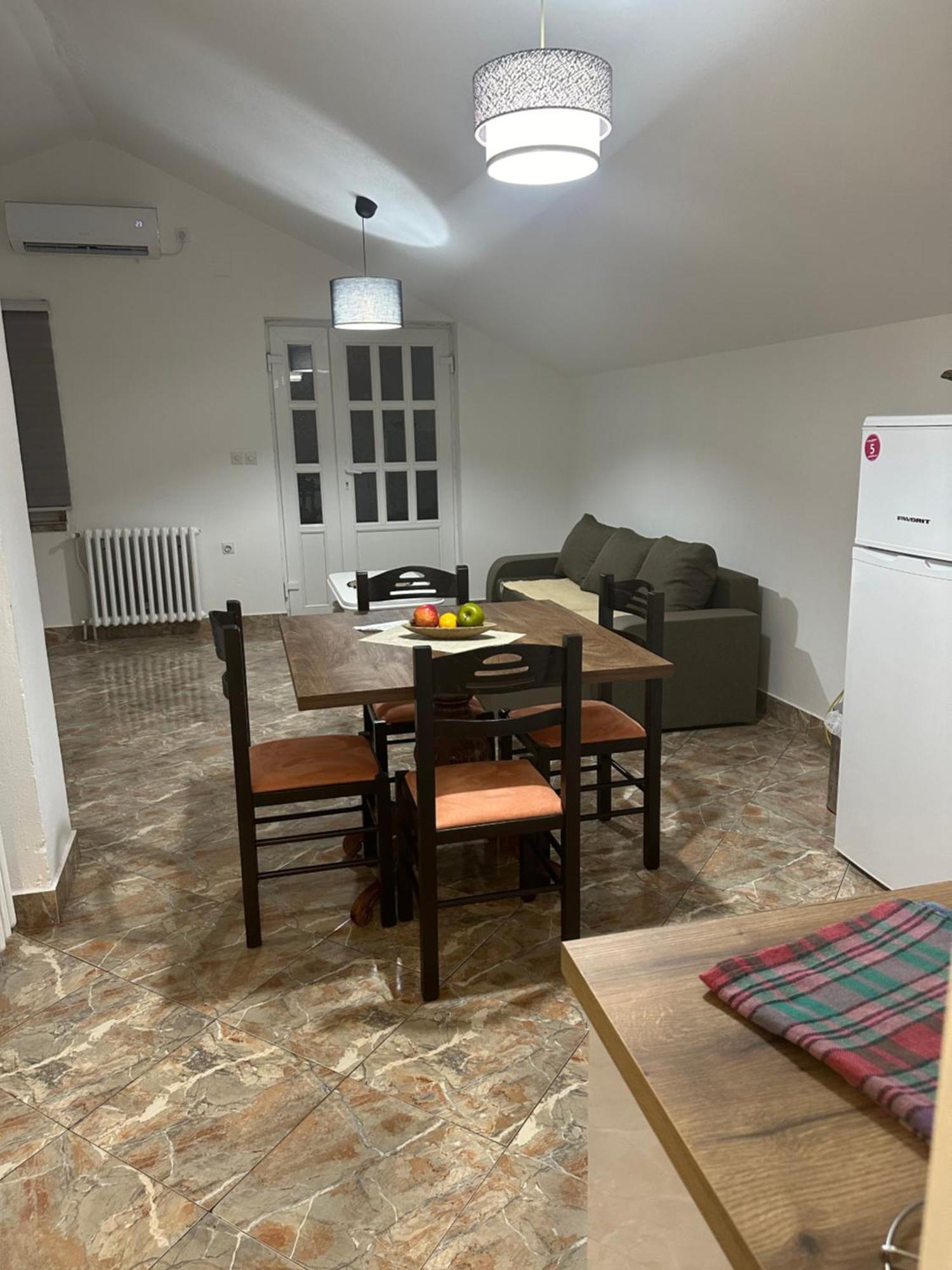 Js Apartmani Nikšić Exterior foto